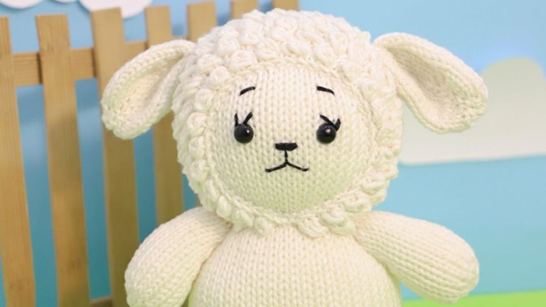 Receita Ovelhinha Serafina de Tricô com o Fio Amigurumi