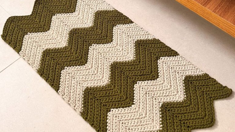 Receita Tapete Chevron de Crochê com a Linha Macramê