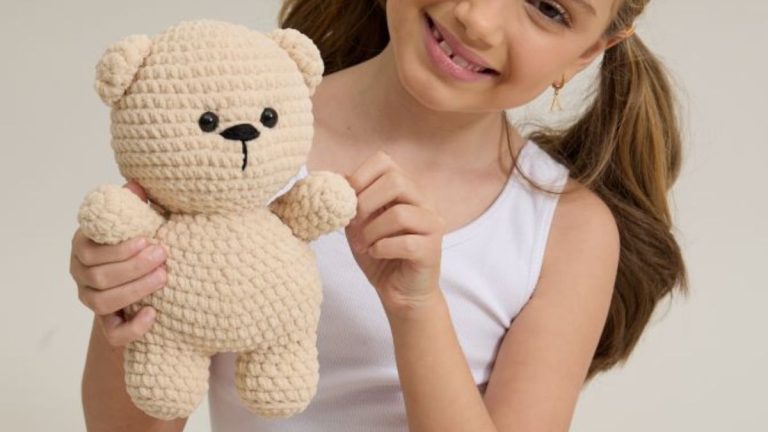 Receita Urso Fofuxo de Crochê com o Fio Amigurumi Chenille