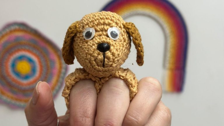 Receita Dedoche de Cachorrinho em Crochê com o Fio Amigurumi