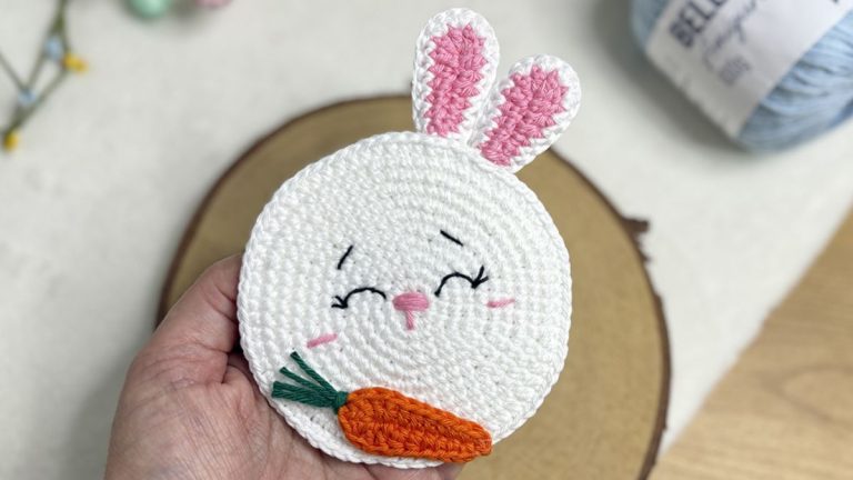 Receita Porta-Copos Orelhinha em Crochê com a Linha Bella Amigurumi