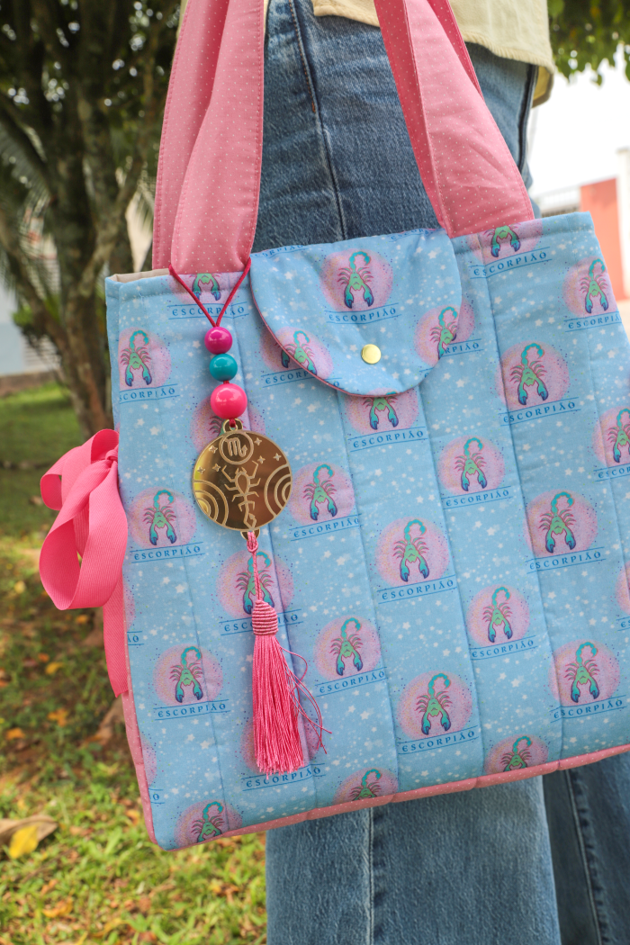 Bolsa Signo Escorpião costurada com Tecido Coleção Zodíaco Círculo — receita completa Bazar Horizonte