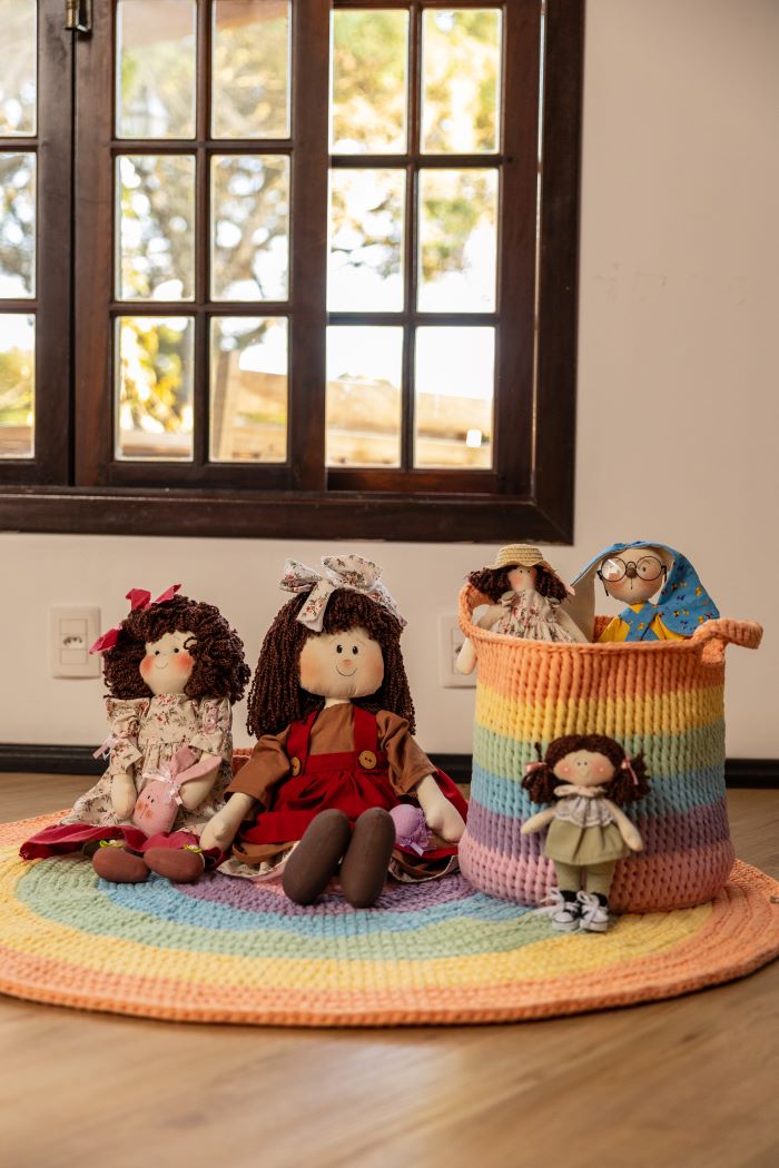 Boneca de Pano Maria com Sorvete finalizada – criação de Sabrina Laurentino para Círculo