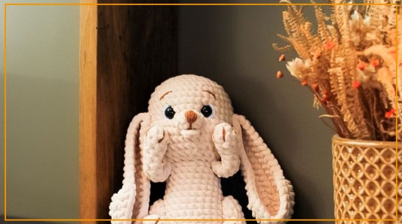 Coelho Pedro amigurumi em crochê com Fio Amigurumi Chenille Círculo — receita Bazar Horizonte