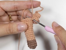 Início do corpo do amigurumi Cedrico — 3 pb iniciais