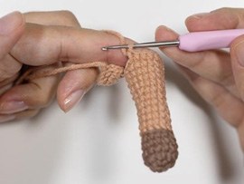 Posicionando a primeira perna para junção com o corpo