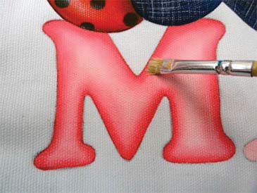 Passo 13 pintura bolsa dia das mães — letras Rosa Bebê