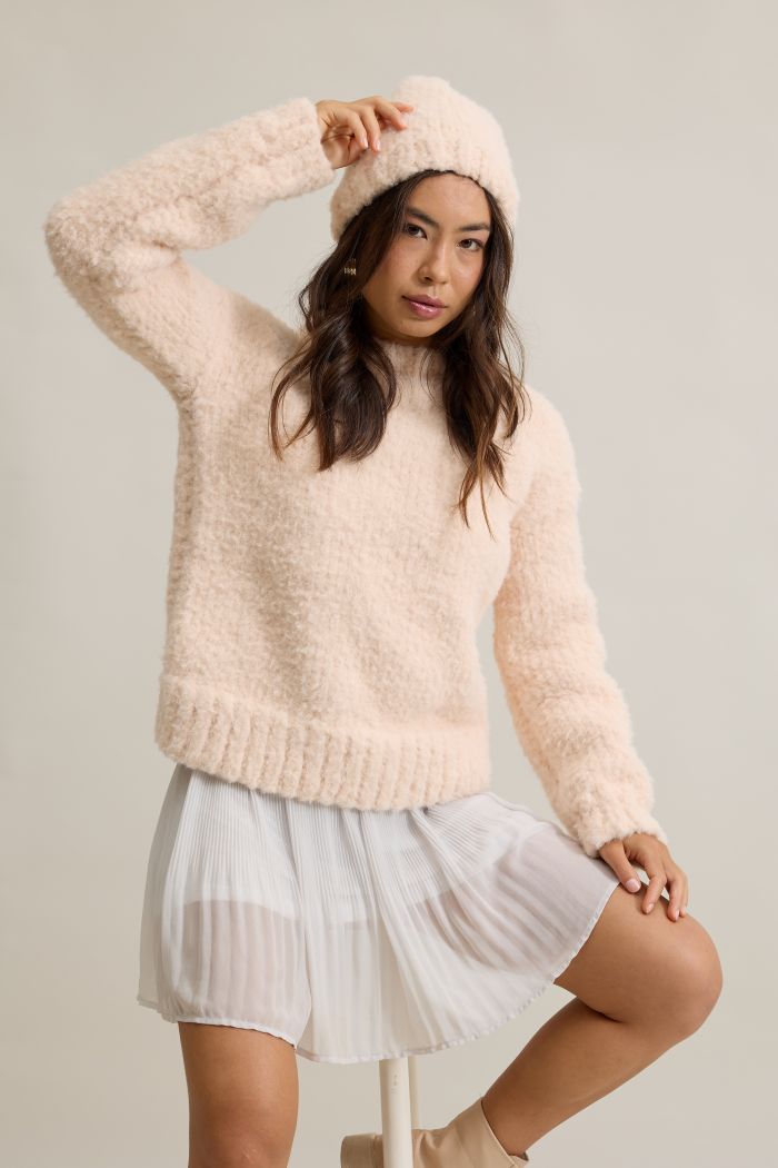 Blusa e Gorro Chantilly de Tricô – vista das costas com gorro