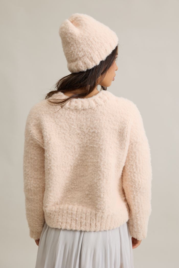 Blusa e Gorro Chantilly de Tricô com Fio Paparazzi – vista frontal