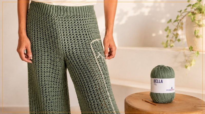 Calça pantalona de crochê verde com Fio Bella Pingouin — modelo com perna ampla
