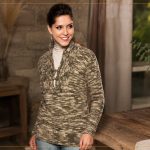 Blusa com Gola de Alamares: Tricô Mesclado que Dispensa Troca de Cor