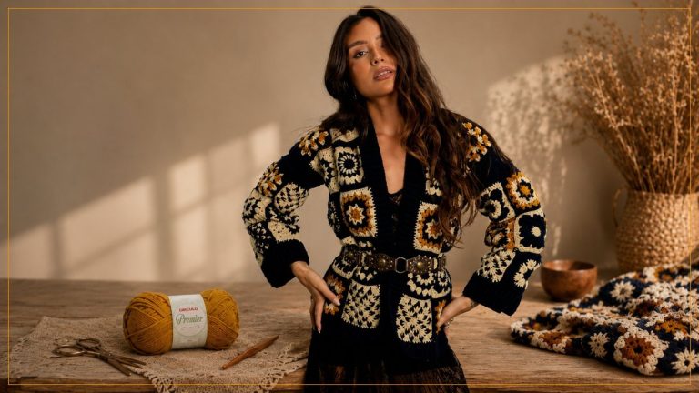 Casaco Azulé: Cinco Motivos Granny Square em Uma Peça