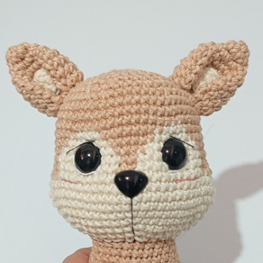 Montagem das orelhas do esquilo Enrico amigurumi