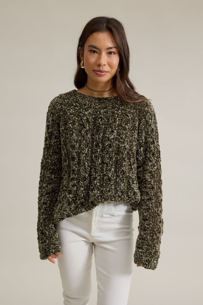 Blusa Oliveira de Tricô — vista das costas com gola levantada
