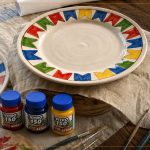 Prato Decorado com Bandeirinhas Juninas com Tinta Vitro 150° Acrilex – Passo a Passo