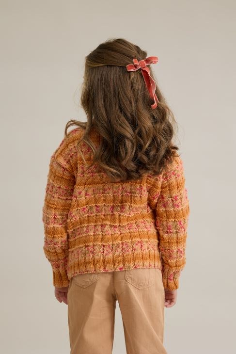 Detalhe da Blusa Folclore mostrando o ponto fantasia em Fio Print Baby