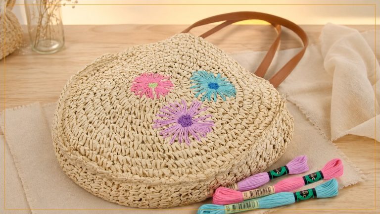 Margaridas Bordadas em Bolsa de Crochê com DMC Soft Cotton Retors Mat