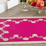 Caminho de Mesa Tecido Pink Ponto Cruz Floral Rosa Claro – Linha Anchor Mouliné