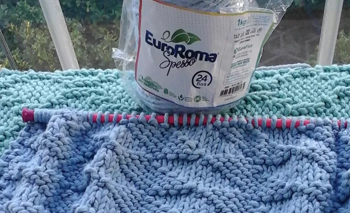 Tricô com barbante EuroRoma — peças produzidas pela Multicriativa