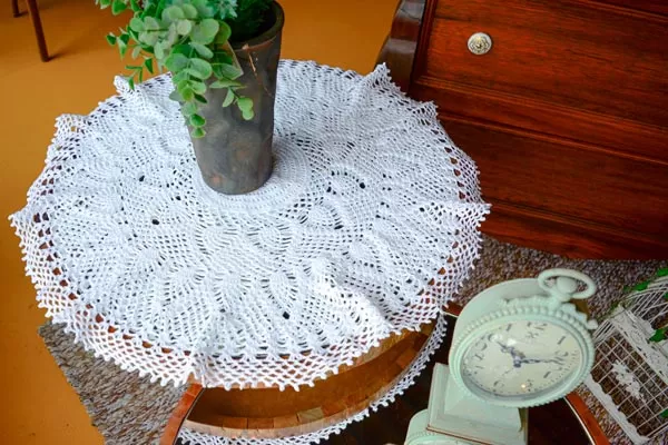 Detalhe do ponto rendado da Toalha Paz de crochê com Linha Cléa 1000 branca