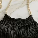 bolsa-franjas-croche-cisne-moderno