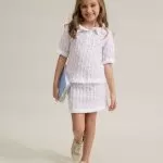 Conjunto Malva de crochê para meninas — saia e blusa cor malva com detalhes brancos