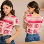 Blusa Roseira de Crochê com squares rosa feita com Linha Cléa Duplo Círculo