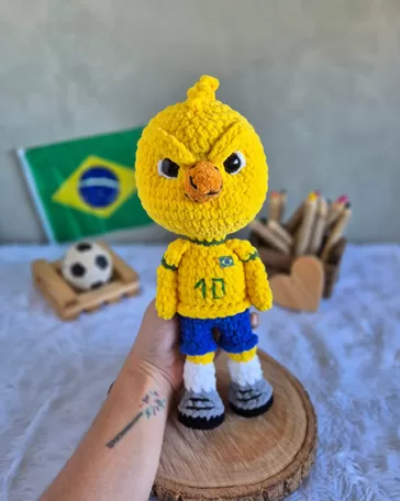 Canarinho Pistola amigurumi finalizado - vista frontal