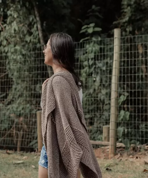 Cardigan Beladona de tricô com Fio Bocaina, vista de costas