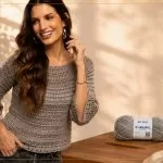 Blusa Sublime cinza de crochê com Fio Cisne Sublime