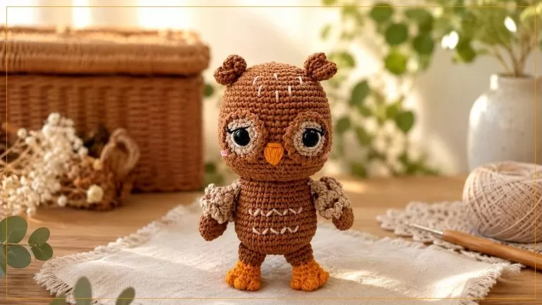 Coruja Coraline amigurumi feita com Linha Bellinha Pingouin — receita completa no blog Bazar Horizonte