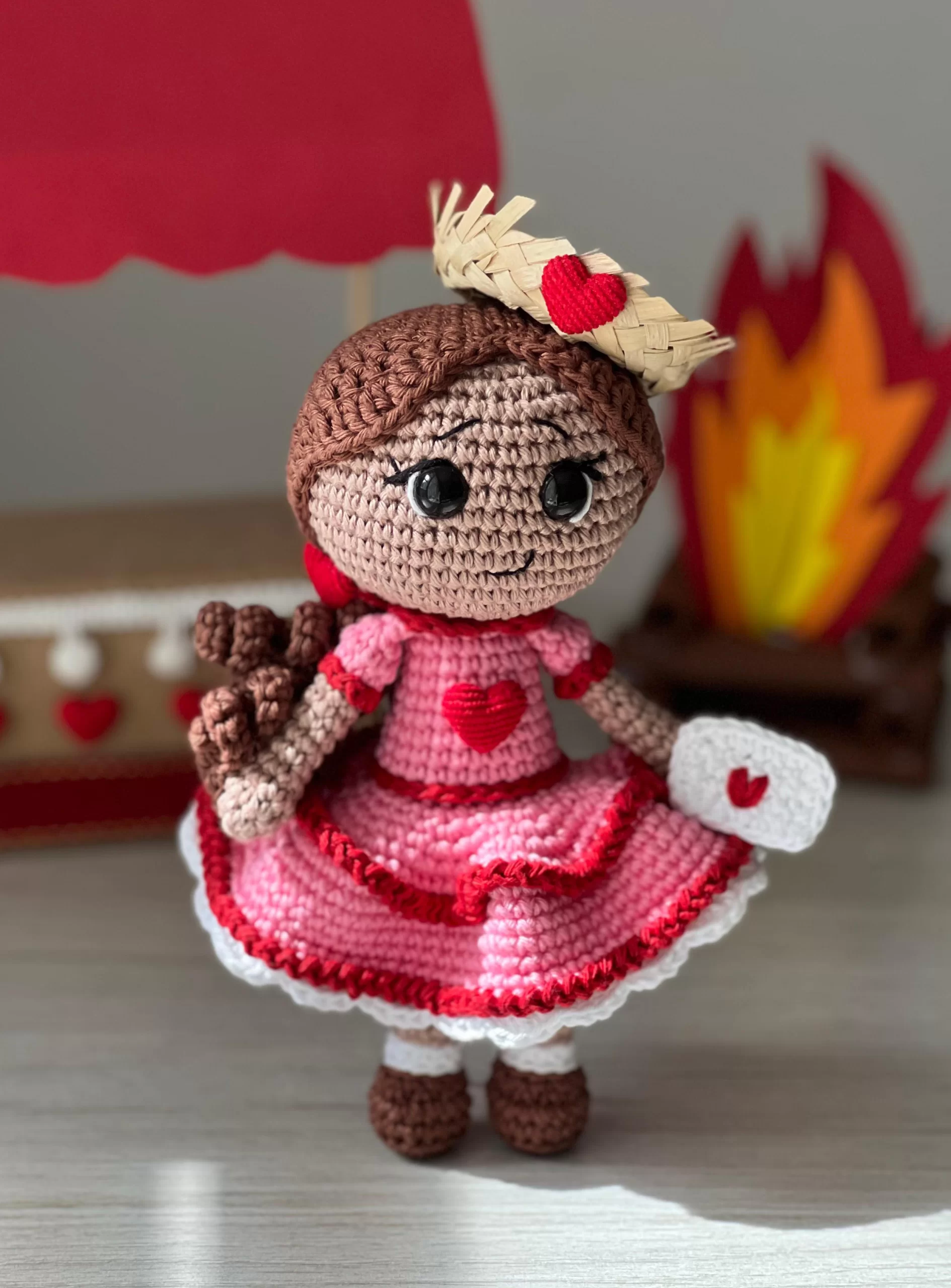Boneca Caipira Amigurumi com Linha Bella Amigurumi Pingouin — foto final