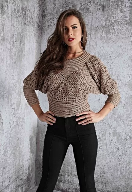 Blusa Dourada de crochê com Fio Precioso Círculo