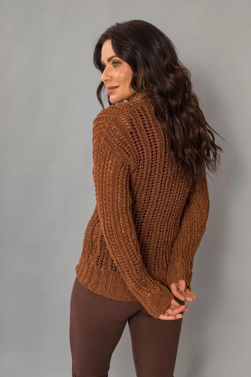 Detalhe do ponto fantasia na Blusa Mona