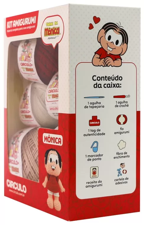 Caixa do Kit Amigurumi Turma da Mônica da Mônica, com janela e a lista de conteúdo impressa na lateral