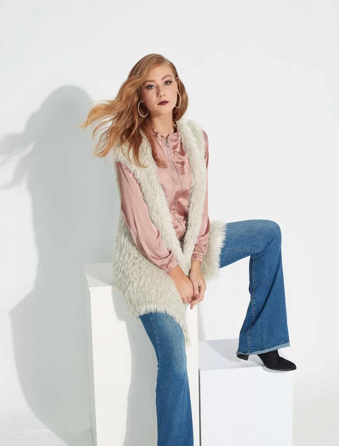 Colete Off longo em tricô com Fio Majestoso Círculo cor off white
