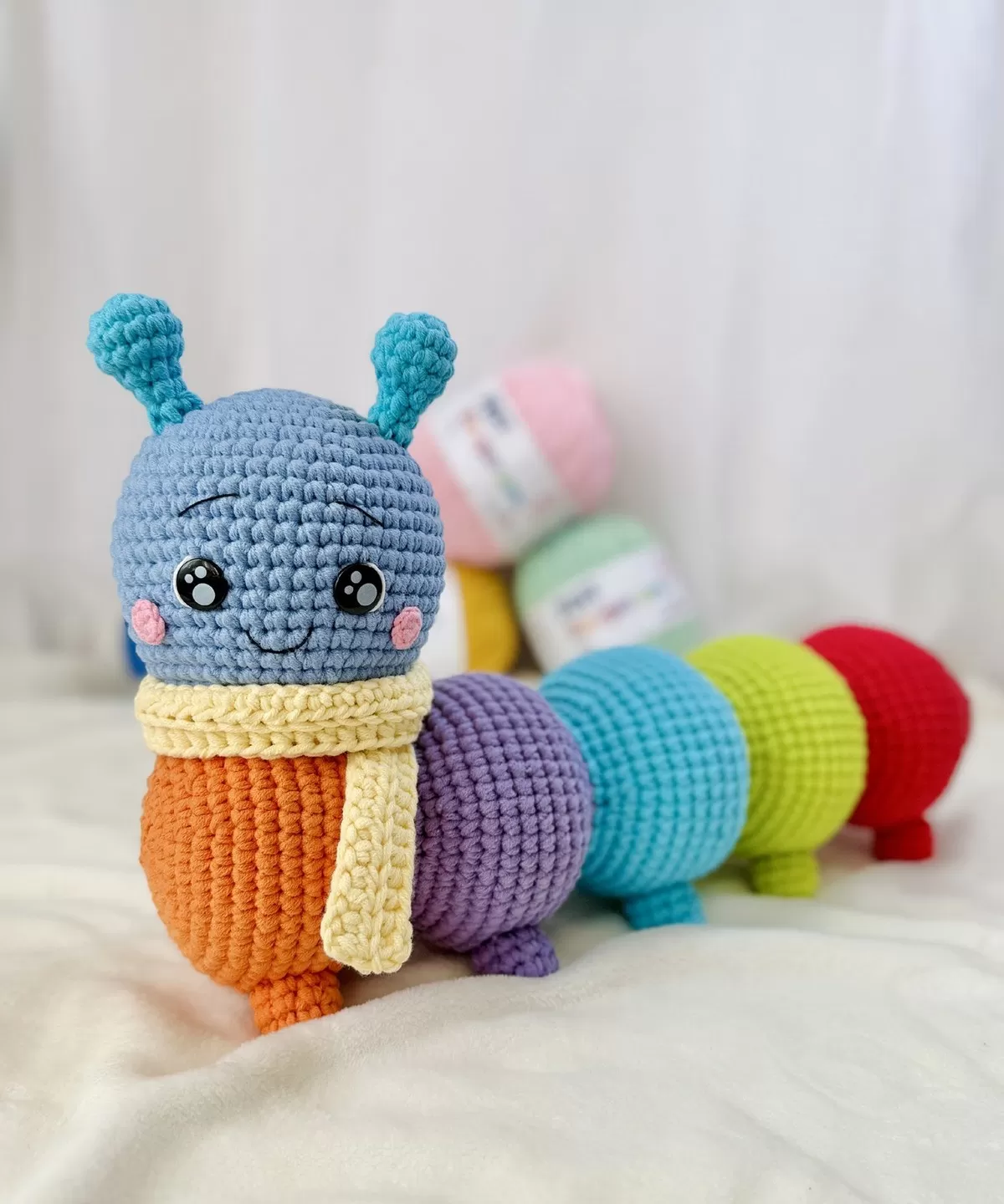 Amigurumi Centopéia Colore em crochê com o Fio Puff Amigurumi Pingouin