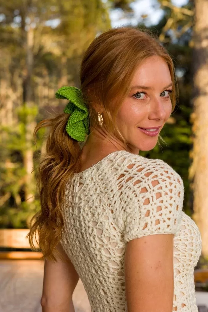 Scrunchie Floresta de crochê verde, feito com Fio Charme Círculo