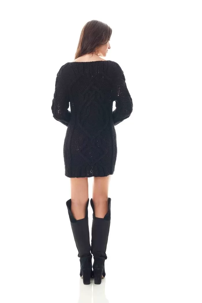 Vestido Mistério de tricô — vista das costas com pala e trançado